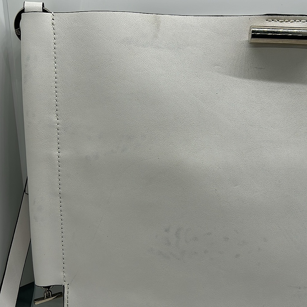 Stuart Weitzman NWT Off White Calf Leather Small Dorian Crossbody Bag Purse 🌸🌸 - Picture 11 of 12